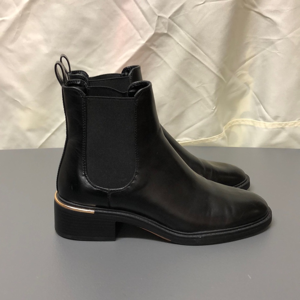 24. Zara | EUC Black Chelsea Boot - Picture 1 of 7